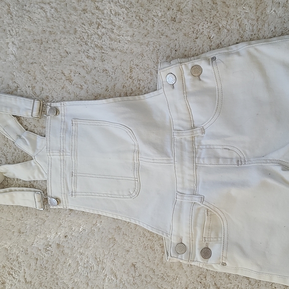 Girl shorts - Picture 3 of 4